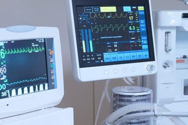Medical equipment monitoring vitals